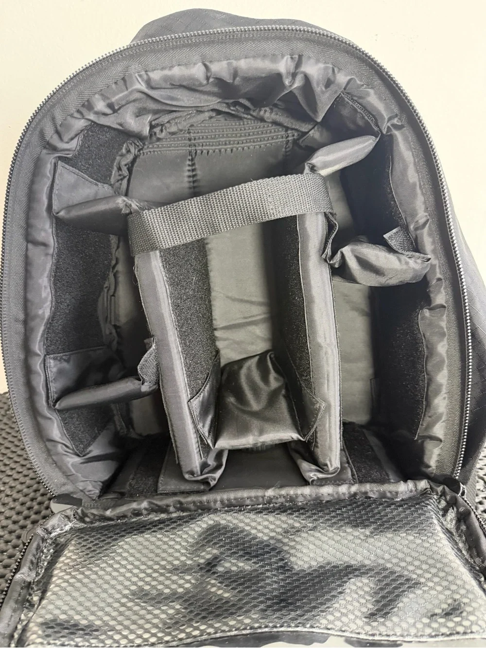 Tamrac 5375 Adventure 75 Men's Black & Gray Compact Camera Backpack